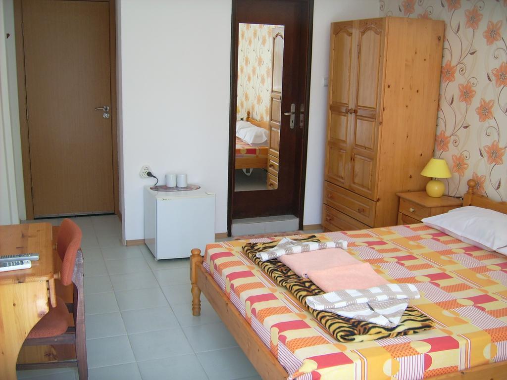 Hotel Pasians Pomorie Exterior photo