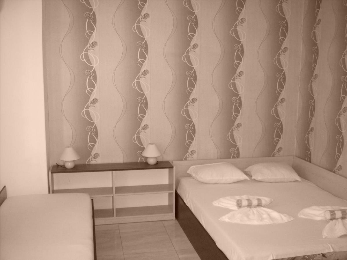 Hotel Pasians Pomorie Exterior photo